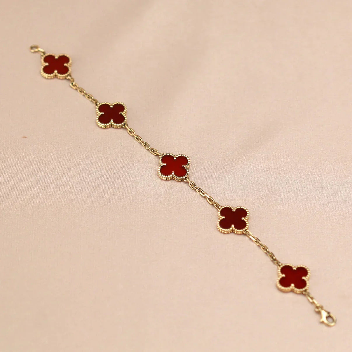 [Azure Tears]LUCKY CLOVER 5-MOTIF BRACELET - RED CARNELIAN COLLECTION