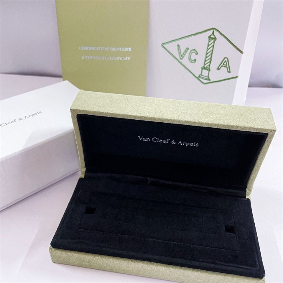 [Azure Tears]CLOVER BRAND JEWELRY BOX