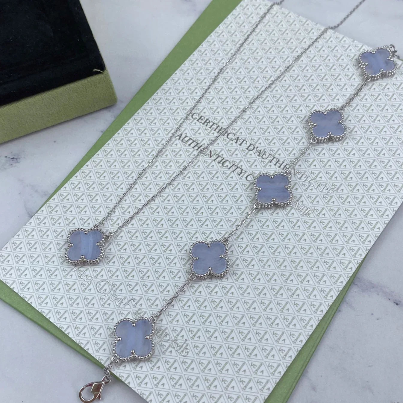 [Azure Tears]LUCKY CLOVER 5-MOTIF BRACELET - PURPLE CHALCEDONY COLLECTION