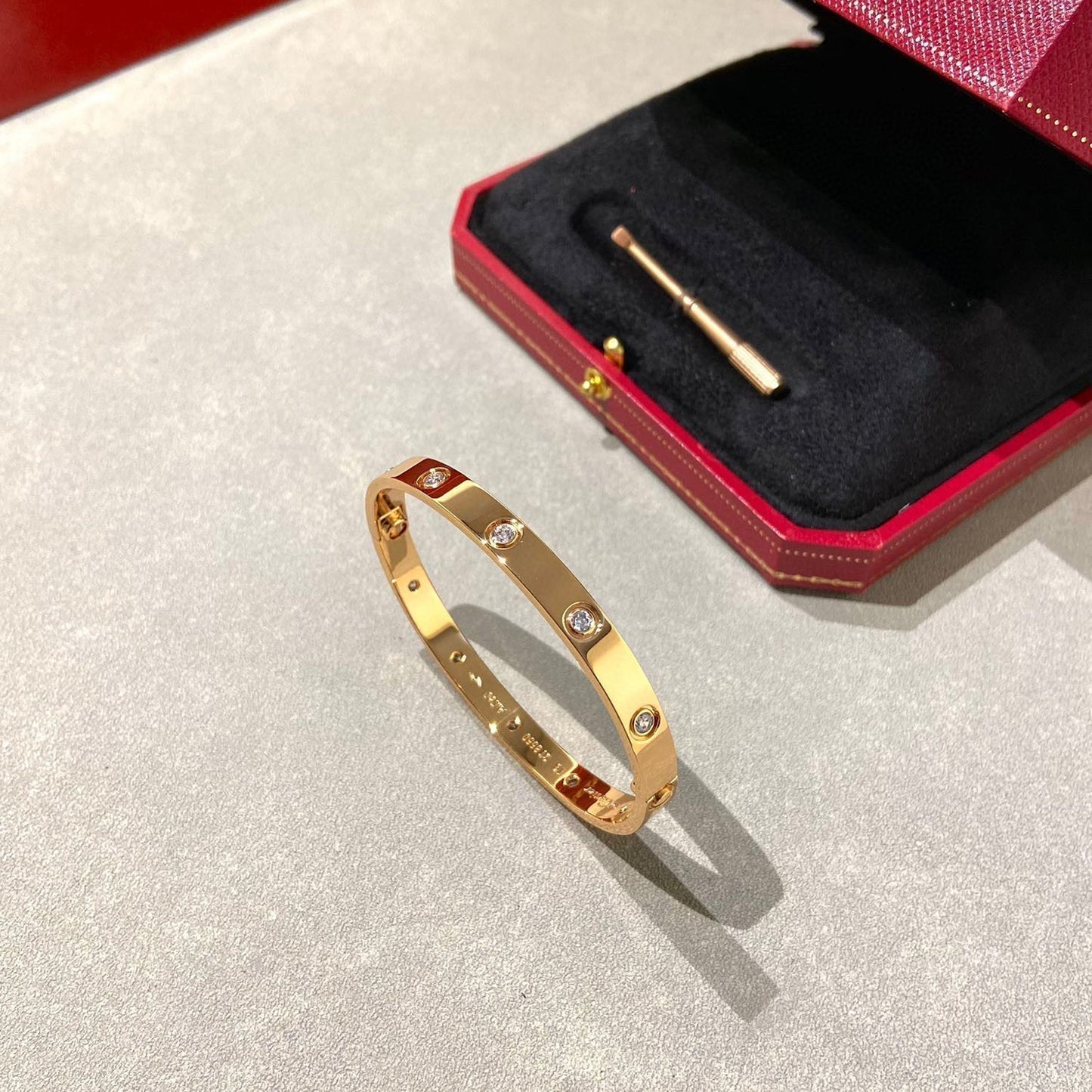 [Azure Tears]CLASSIC 6.1MM LOVE BANGLE - 10-DIAMOND