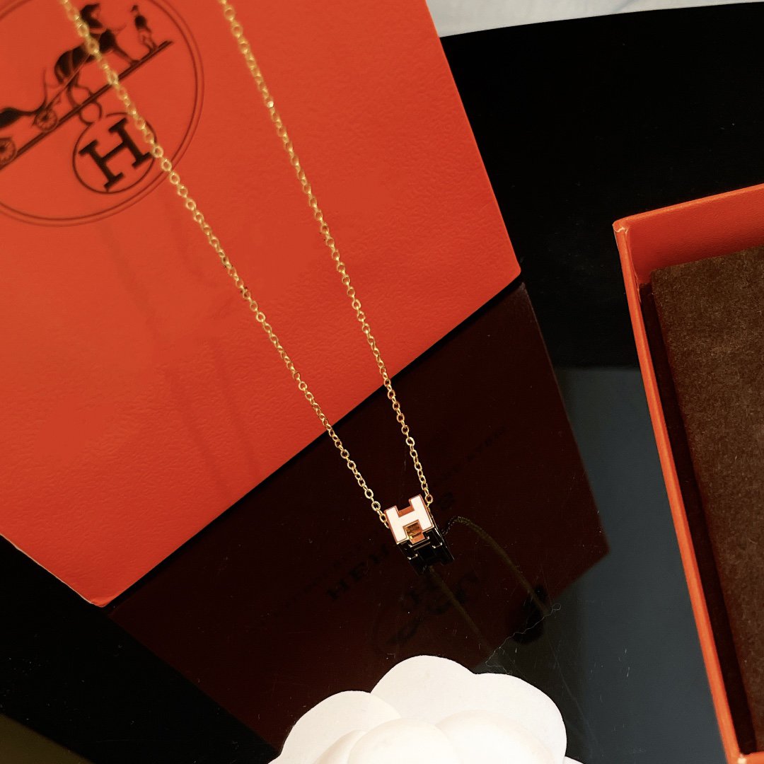 [Azure Tears]H WHITE SQUARE GOLD NECKLACE