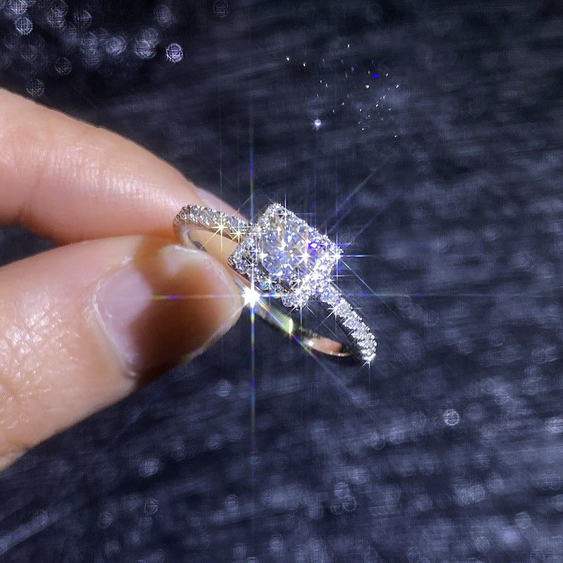 [Azure Tears]DAINTY SUGAR-CUBE MOISSANITE RING