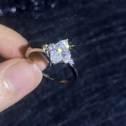 [Azure Tears]ELEGANT MARQUISE CUT MOISSANITE RING WITH SIDE ACCENTS