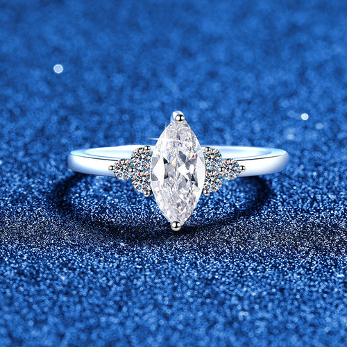 [Azure Tears]ELEGANT MARQUISE CUT MOISSANITE RING WITH SIDE ACCENTS