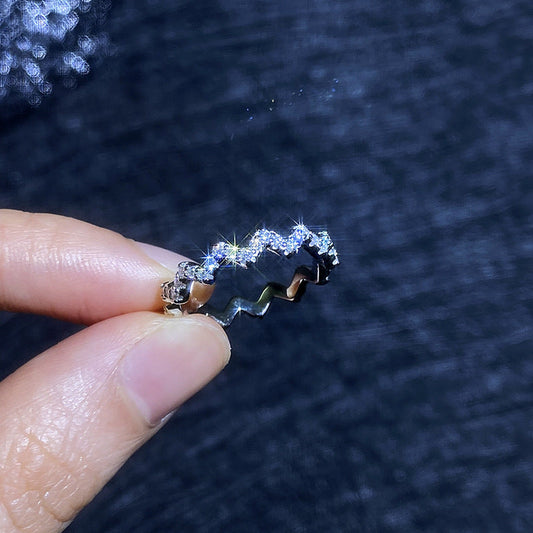 [Azure Tears]CHIC WAVY MOISSANITE ETERNITY RING