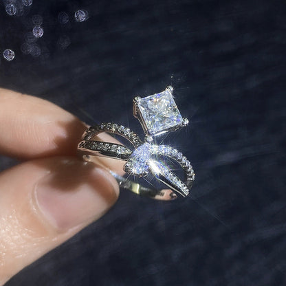 [Azure Tears]ELEGANT DOUBLE-TWISTED MOISSANITE RING