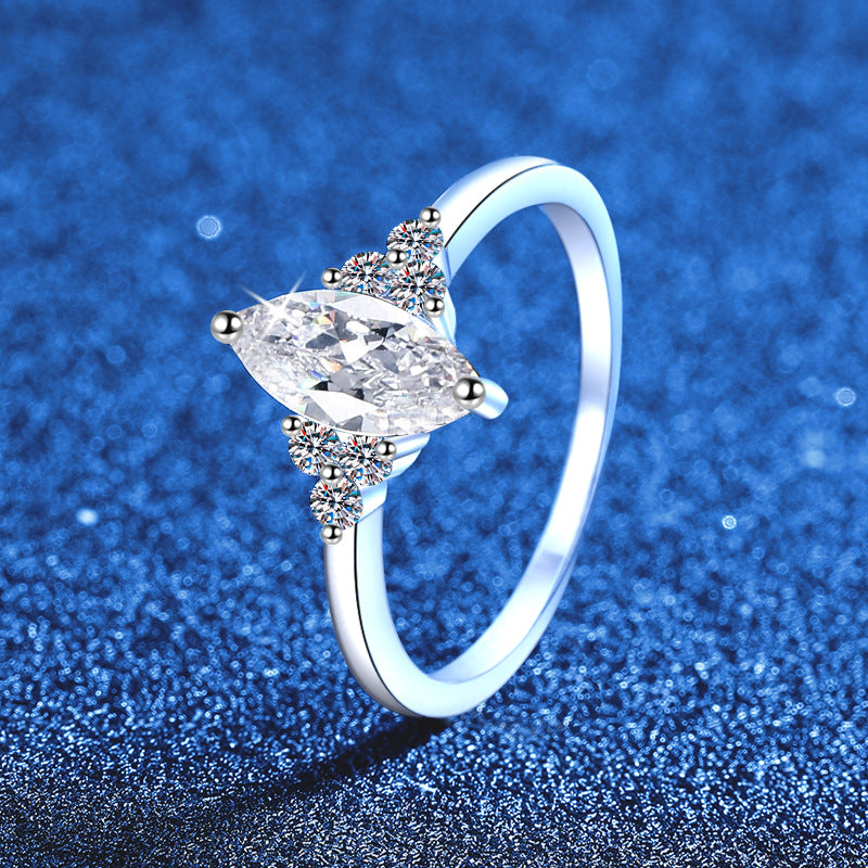 [Azure Tears]ELEGANT MARQUISE CUT MOISSANITE RING WITH SIDE ACCENTS