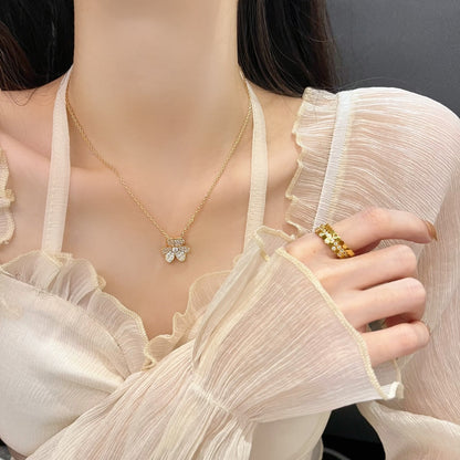 [Azure Tears]PAVÉ DIAMOND FLOWER CHARM NECKLACE