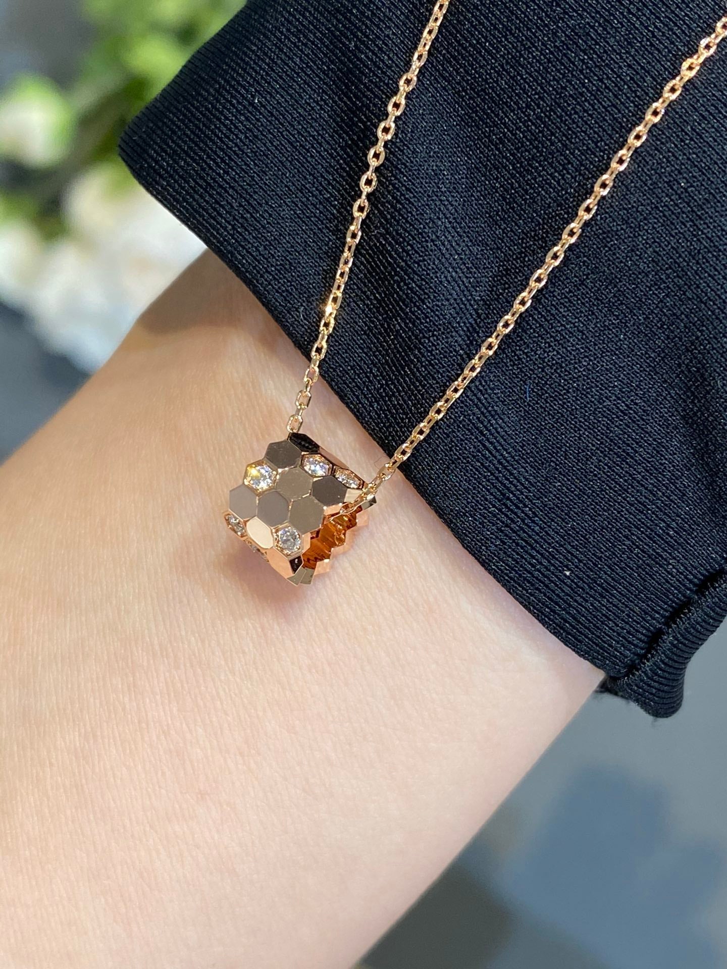 [Azure Tears]BEE LOVE DIAMOND NECKLACE