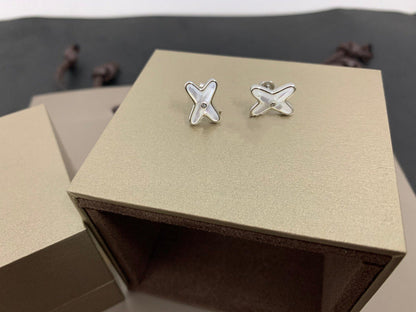 [Azure Tears]JEUX DE WHITE MOP SILVER DIAMOND EARRINGS