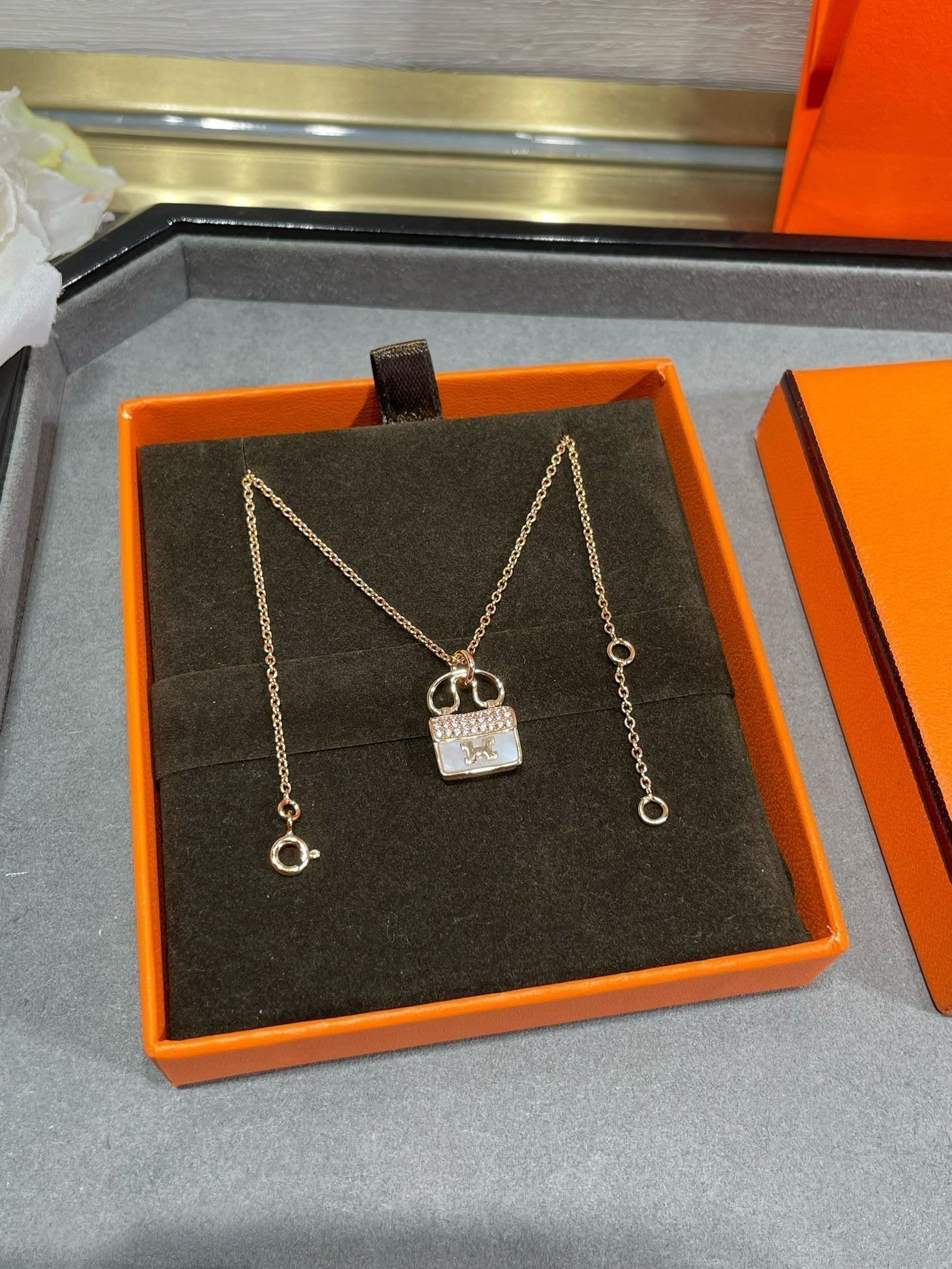 [Azure Tears]H CIRCE MOISSANITE PENDANT NECKLACE GOLD