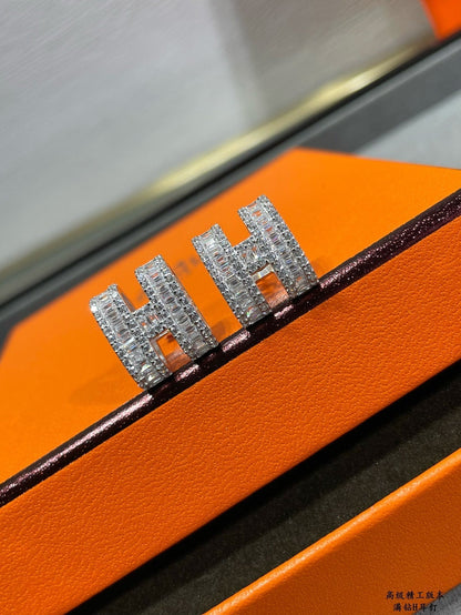 [Azure Tears]H STUD EARRINGS WITH SILVER DIAMONDS