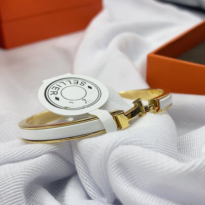 [Azure Tears]CLASSIC HM CLIC WHITE 8MM ENAMEL BRACELET