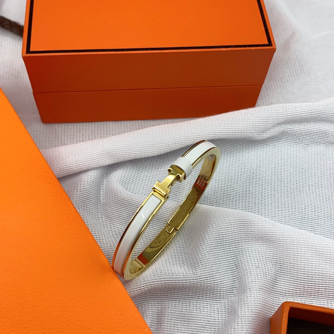 [Azure Tears]CLASSIC HM CLIC WHITE 8MM ENAMEL BRACELET