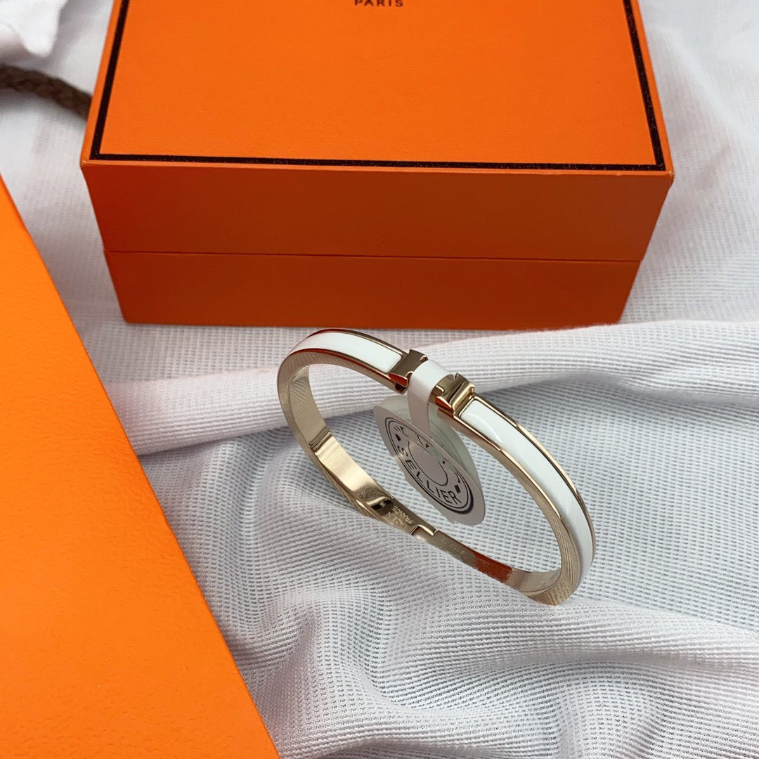 [Azure Tears]CLASSIC HM CLIC WHITE 8MM ENAMEL BRACELET