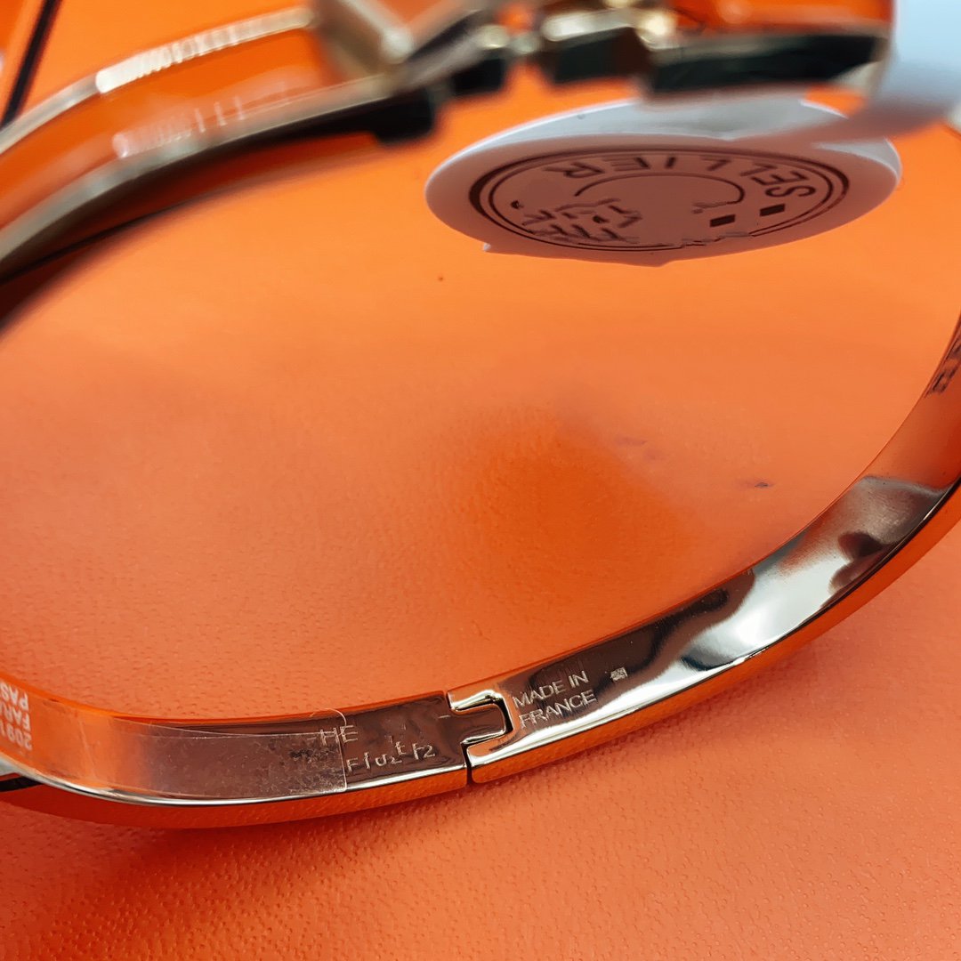 [Azure Tears]CLASSIC HM CLIC RED 8MM ENAMEL BRACELET