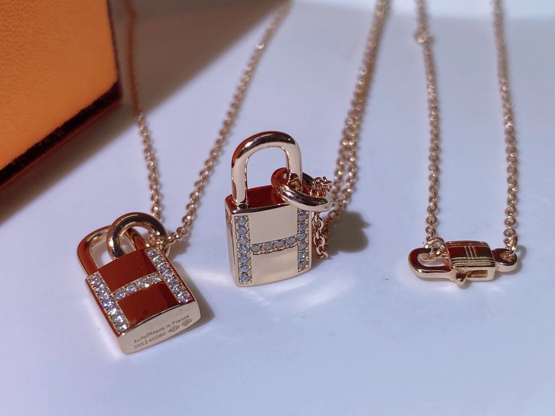 [Azure Tears]HM ADVANCED NICHE LOCK HEAD NECKLACE DIAMONDS