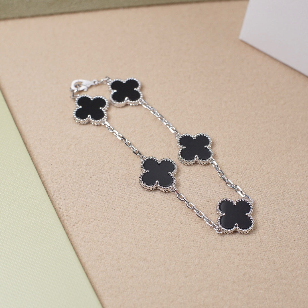 [Azure Tears]LUCKY CLOVER 5-MOTIF BRACELET - BLACK OXNY COLLECTION