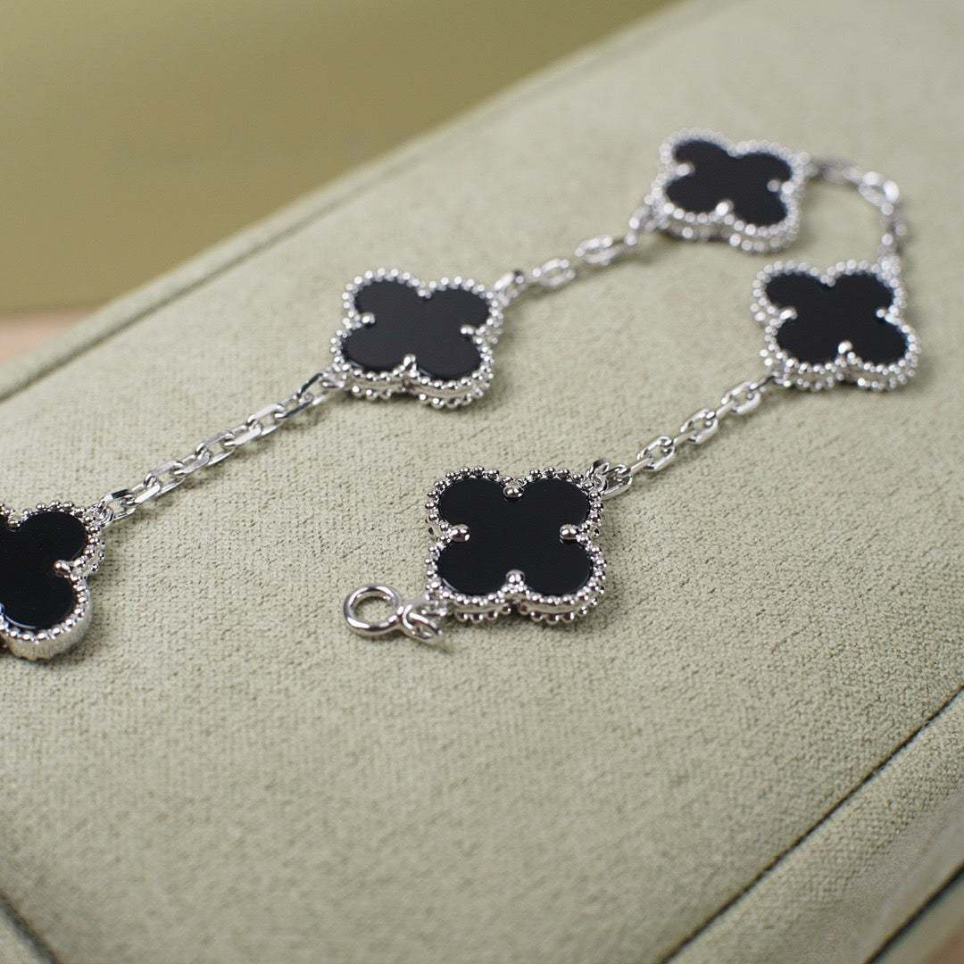[Azure Tears]LUCKY CLOVER 5-MOTIF BRACELET - BLACK OXNY COLLECTION