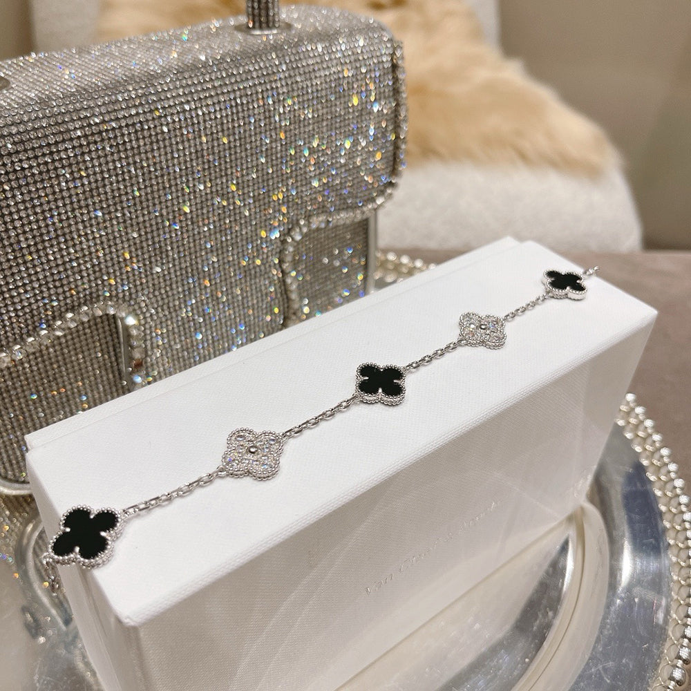 [Azure Tears]LUCKY CLOVER 5-MOTIF BRACELET - BLACK OXNY COLLECTION