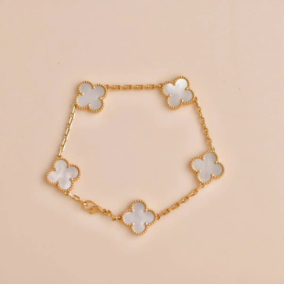 [Azure Tears]LUCKY CLOVER 5-MOTIF BRACELET - WHITE MOTHER-OF-PEARL COLLECTION