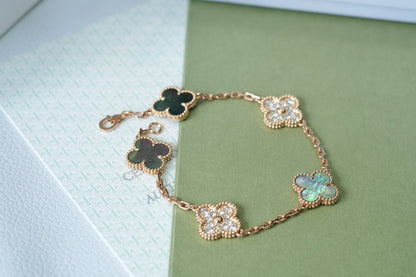 [Azure Tears]LUCKY CLOVER 5-MOTIF BRACELET - GREY MOTHER-OF-PEARL COLLECTION