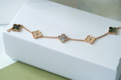 [Azure Tears]LUCKY CLOVER 5-MOTIF BRACELET - GREY MOTHER-OF-PEARL COLLECTION