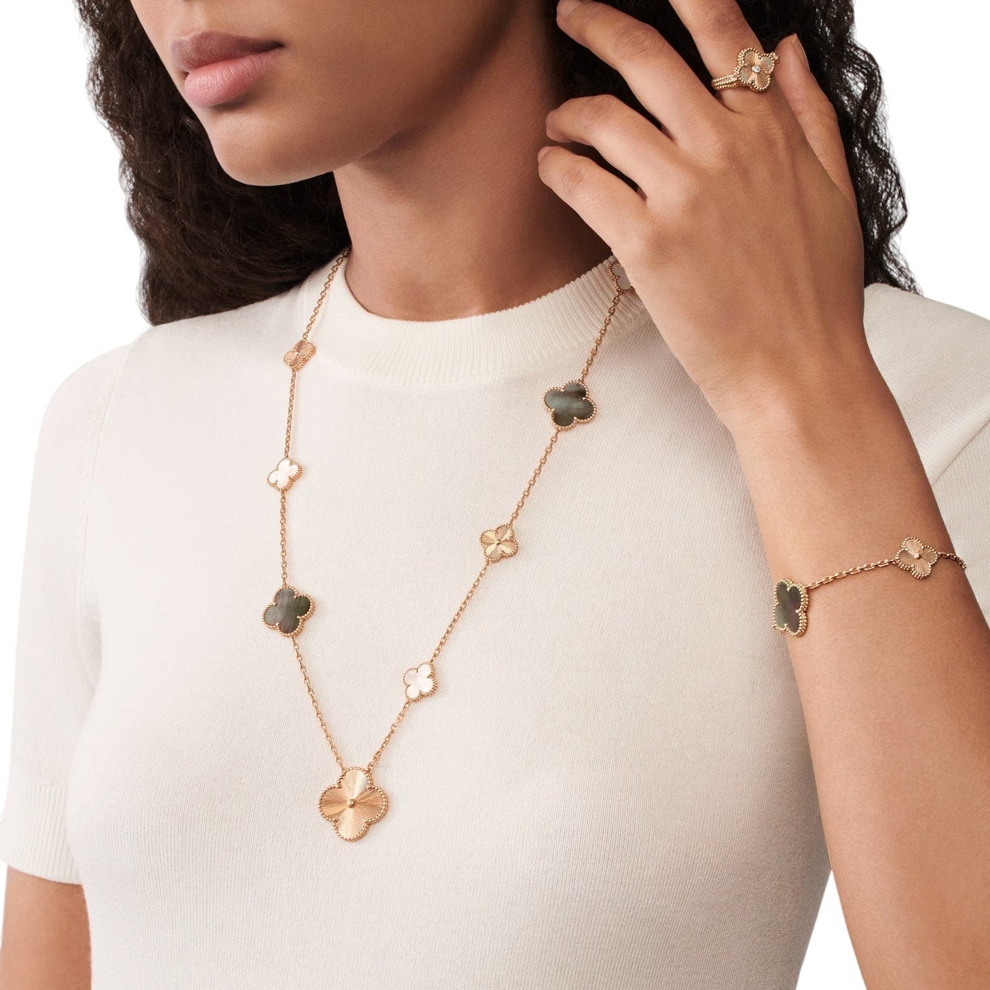 [Azure Tears]DETACHABLE 15-MOTIF CLOVER STATEMENT SET - GREY MOTHER-OF-PEARL & LASER