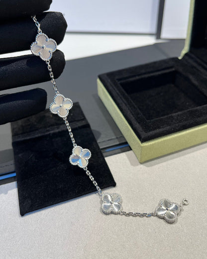 [Azure Tears]LUCKY CLOVER 5-MOTIF BRACELET - LASER COLLECTION