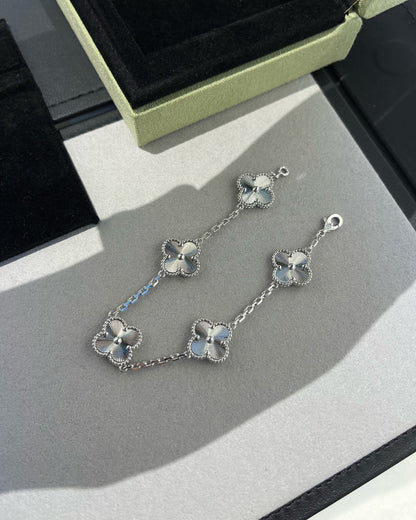 [Azure Tears]LUCKY CLOVER 5-MOTIF BRACELET - LASER COLLECTION
